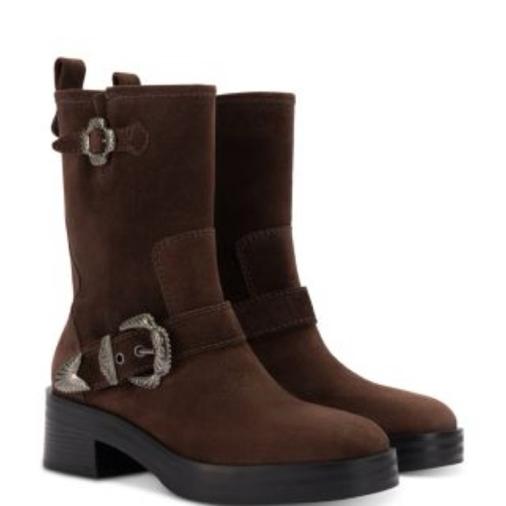 NWOT Larroude Brown Suede Ankle Boots